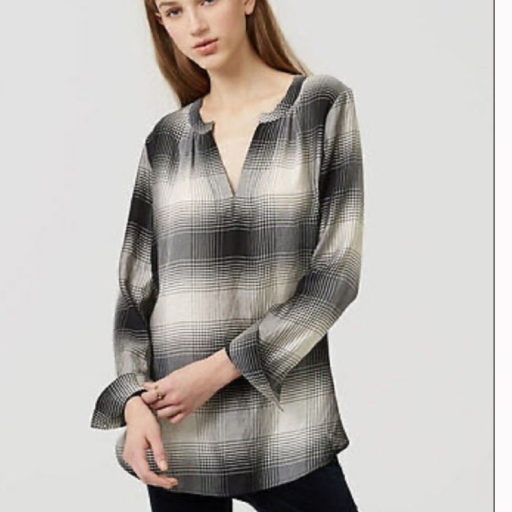 LOFT split neck long sleeved black/cream tunic top size S